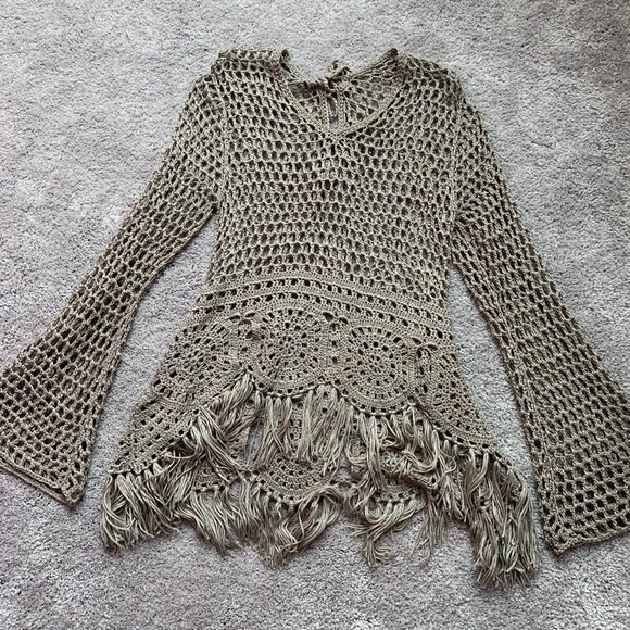 Blu Pepper crochet layering top - Picture 1 of 1